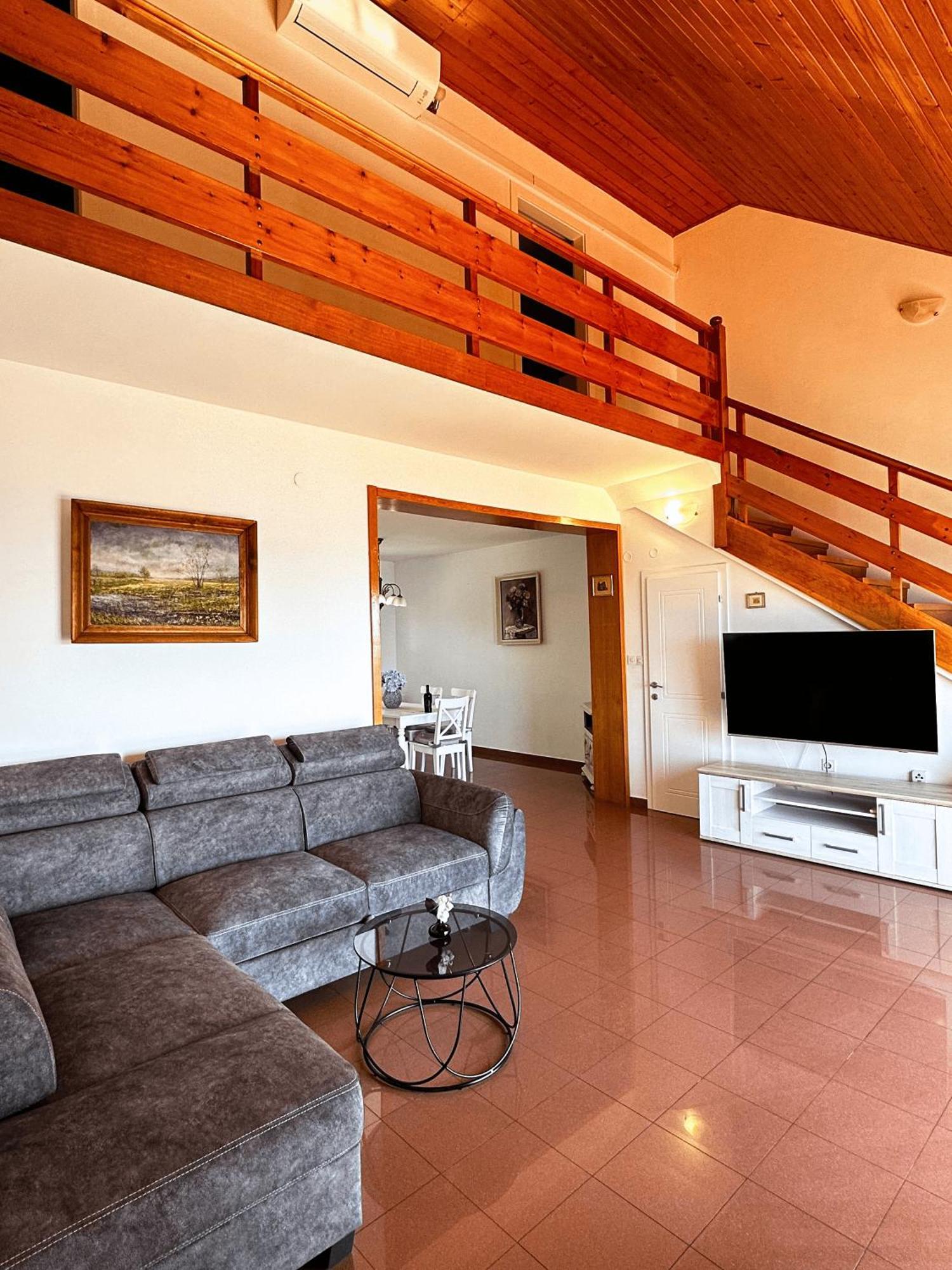 Apartments Vilma Murter Esterno foto